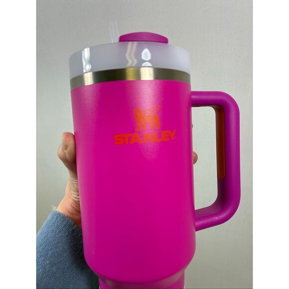 STANLEY NWT With Box The Flow State Quencher Tumbler 40 oz in Bright Pink and Or - Picture 3 of 8